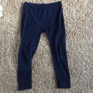 Love & Charm size small navy leggings